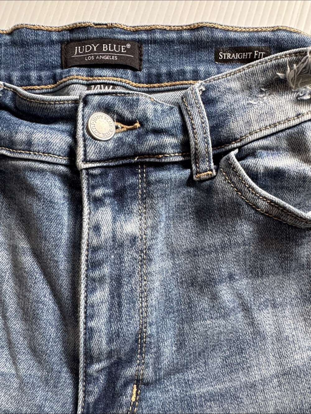 Judy Blue women’s straight leg jeans in Washed Denim Blue. Size 14W - Picture 2 of 13